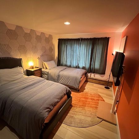 好丘。Hacho House Acomodação com café da manhã Yellowknife Exterior foto