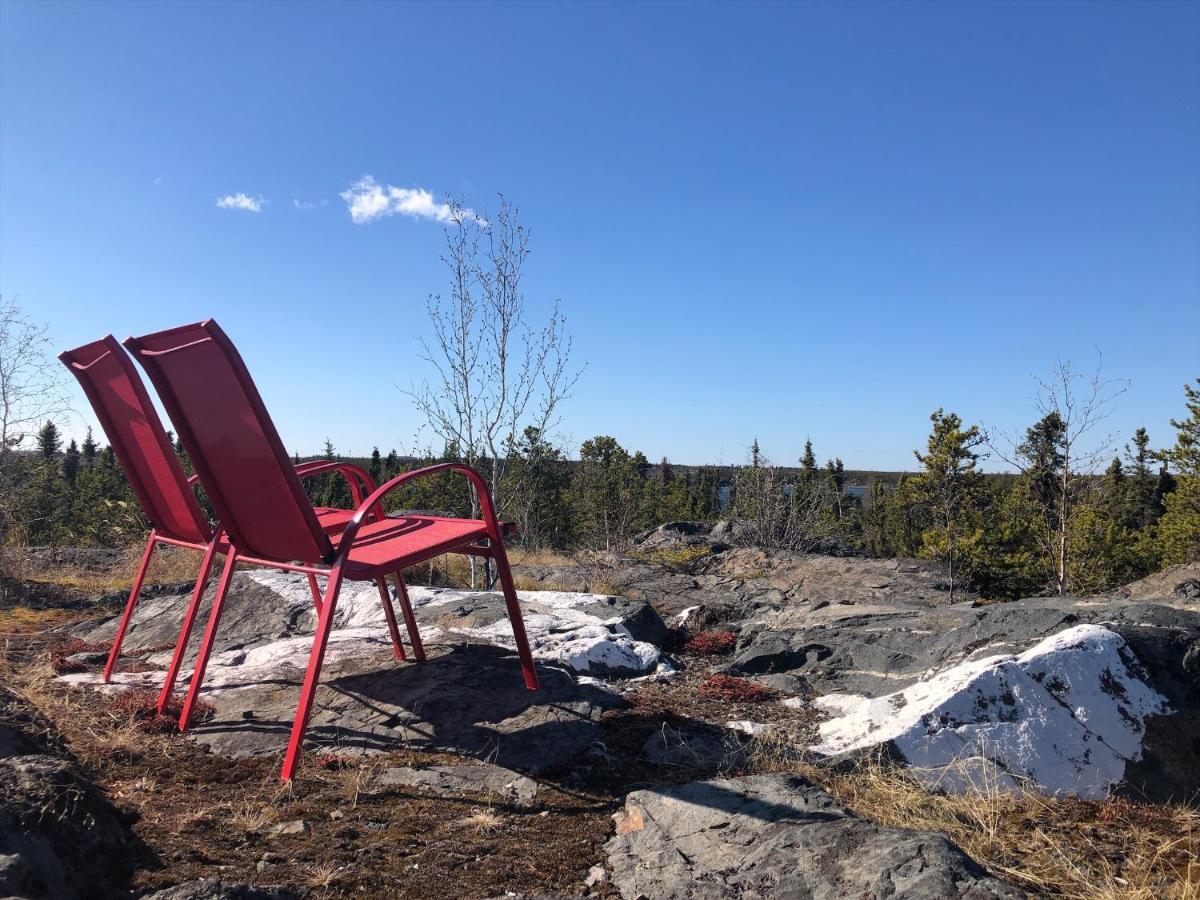 好丘。Hacho House Acomodação com café da manhã Yellowknife Exterior foto