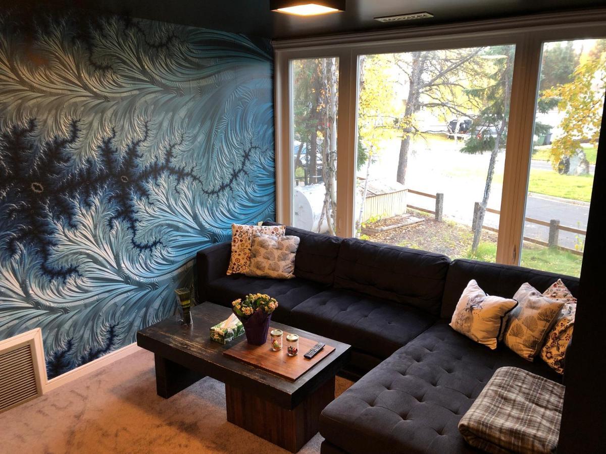 好丘。Hacho House Acomodação com café da manhã Yellowknife Exterior foto